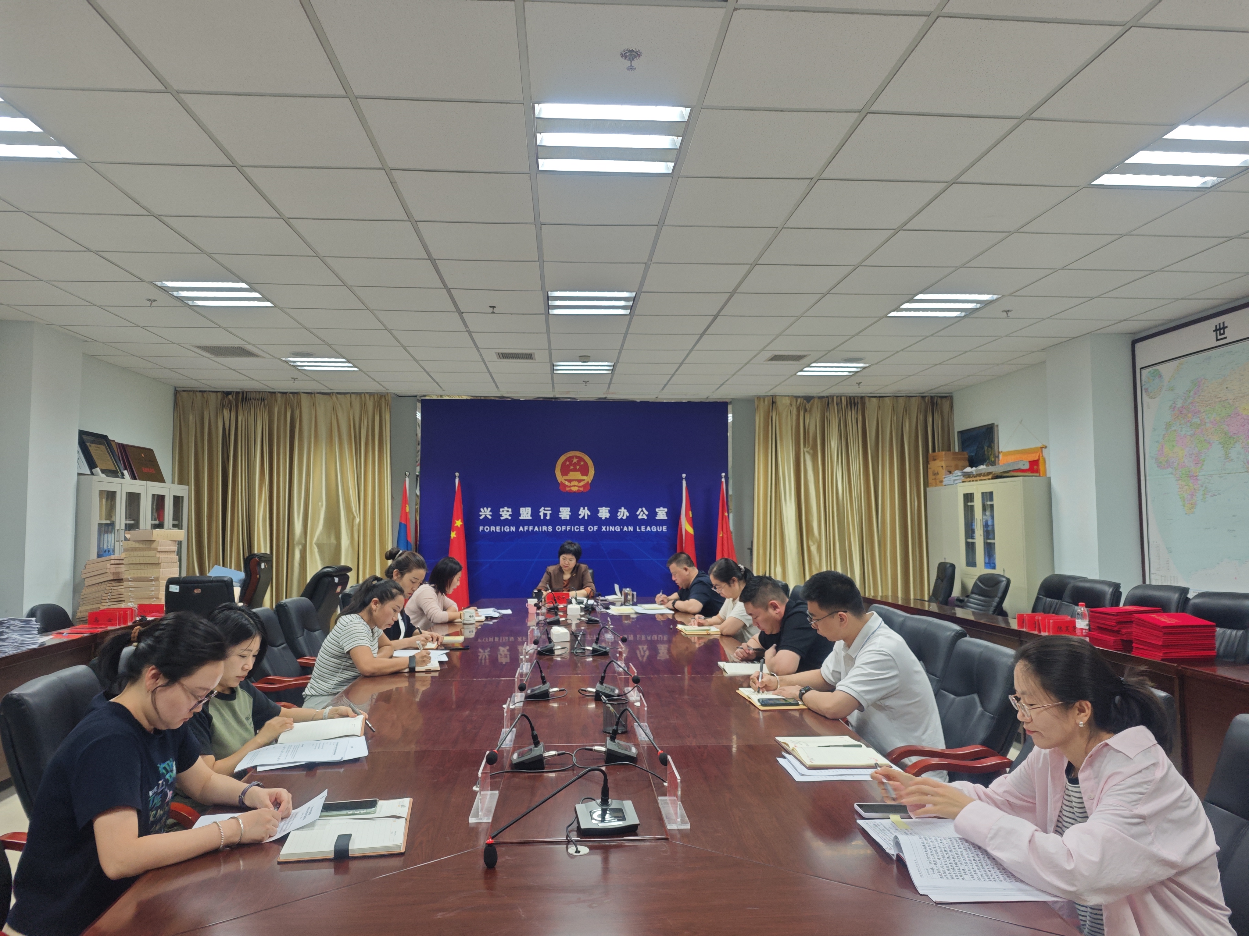 兴安盟外事办召开党建工作会议 暨树立和践行正确政绩观学习教育总结会